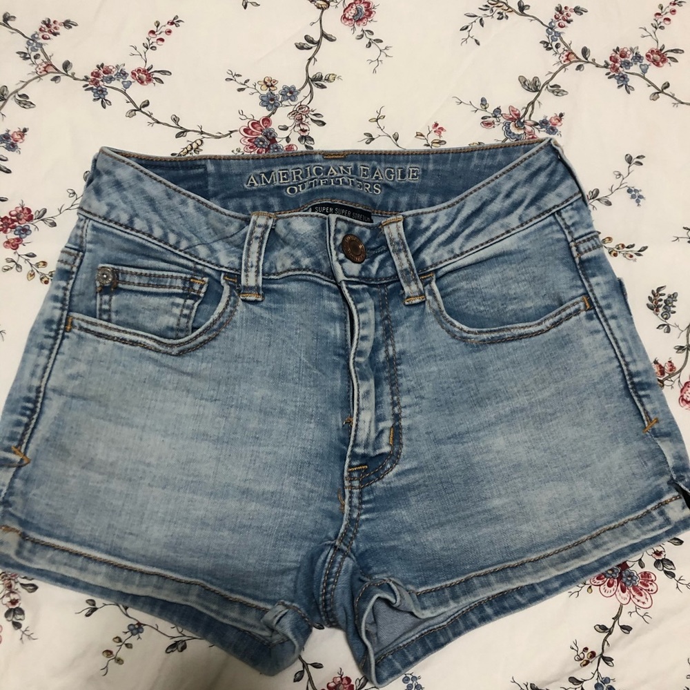 American Eagle super super stretch hi-rise shorts
